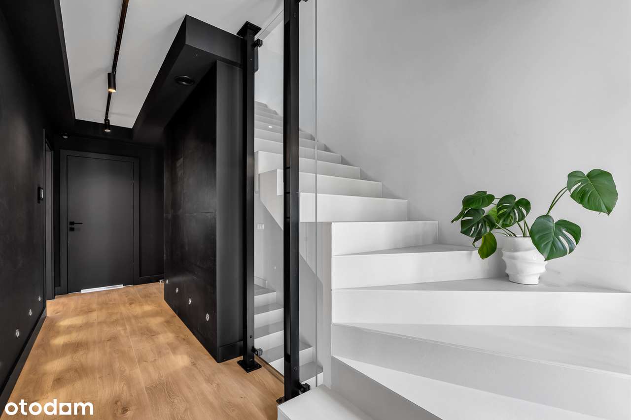 Obok Jeziora i Lasu | 6 Pokoi | Wysoki Standard-11