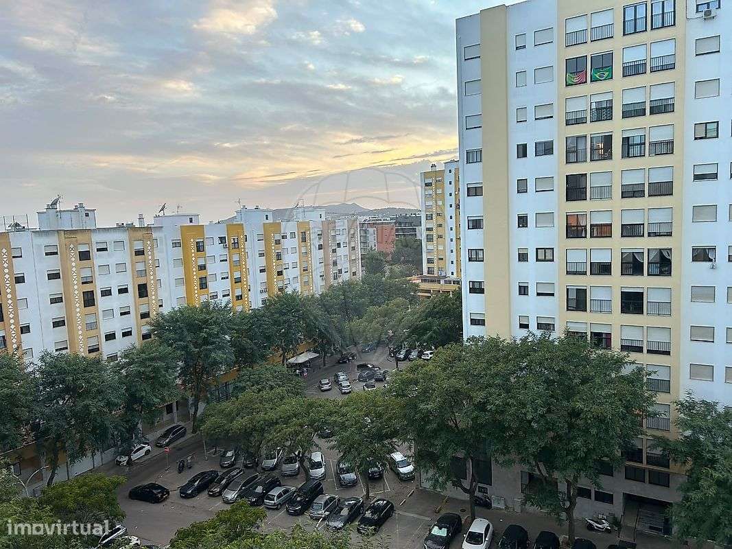 Apartamento T4 para venda-0