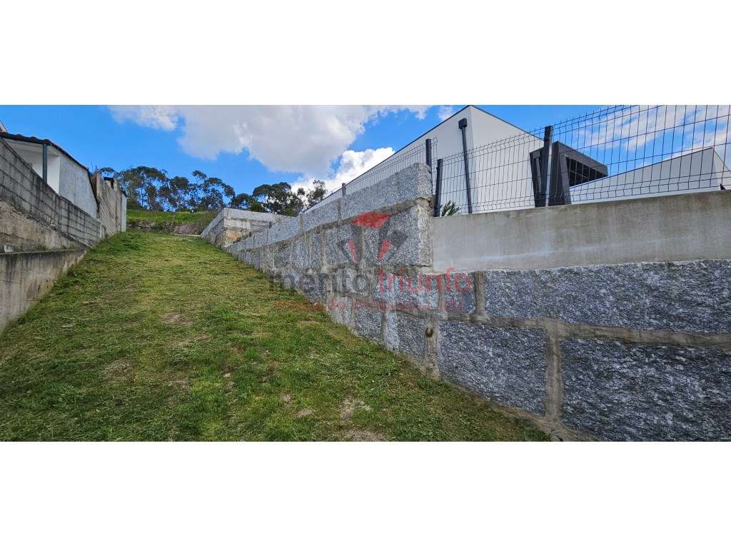 Terreno de Construção para Venda em LORDELO - GMR-17