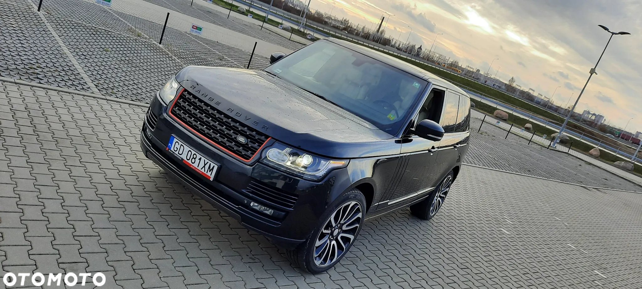 Land Rover Range Rover 4.4SD V8 AB Black - 36