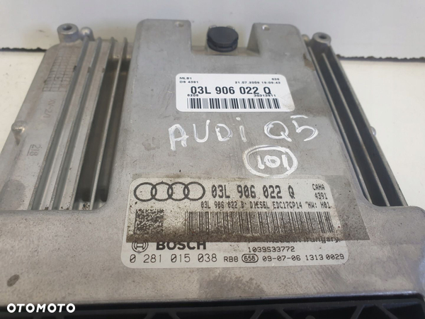 Audi Q5 8R 2.0 TDI STEROWNIK SILNIKA komputer - 2