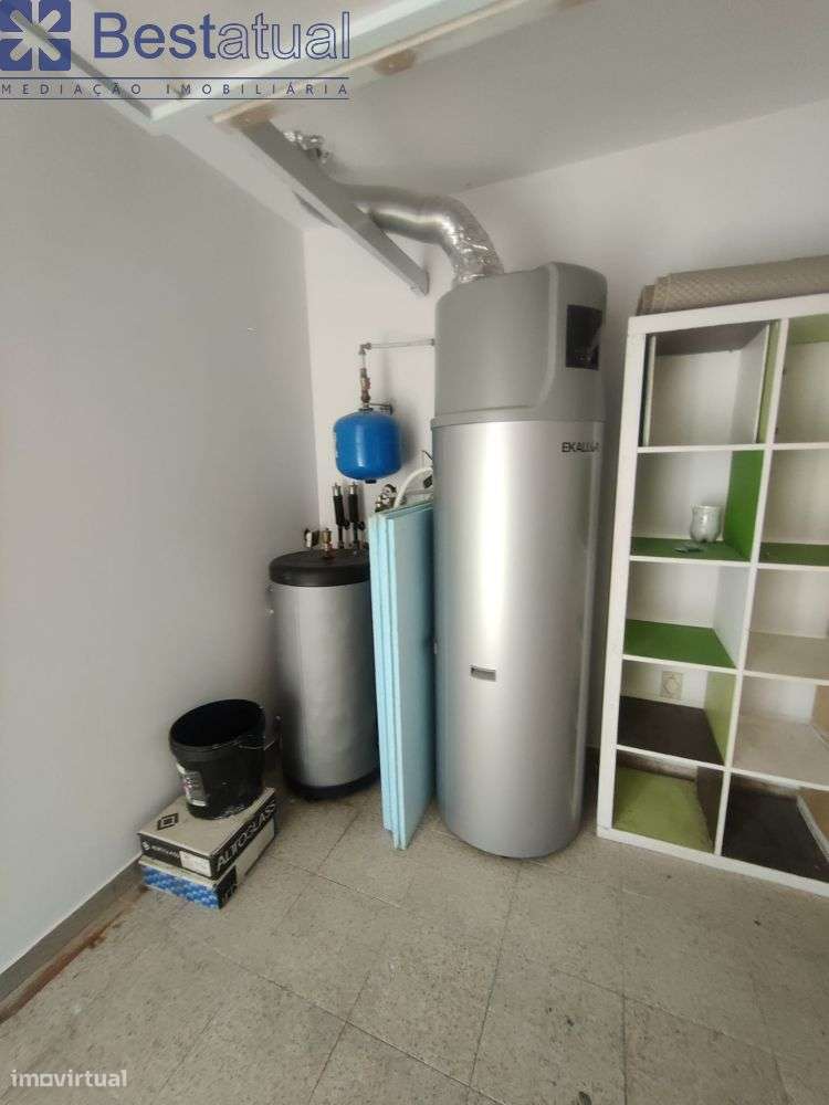 Moradia T 3 com piscina - Oportunidade!-48