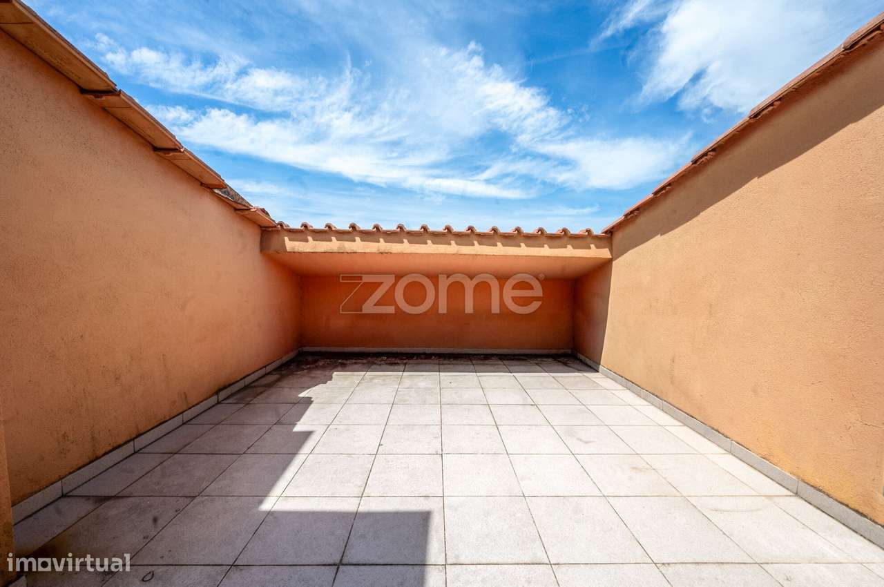 CASA EXCLUSIVA NA RUA DA COSTA (entre as Necessidades e Alcântara)-36