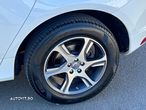 Volvo XC 60 D4 AWD Geartronic Momentum - 15