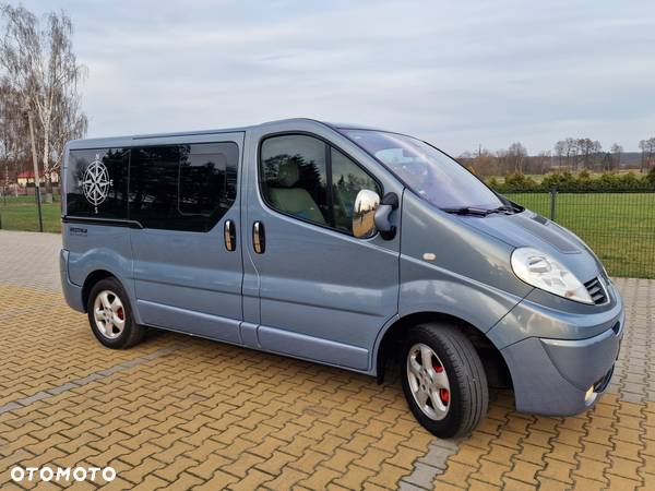 Renault Trafic 2.0 16V Combi L1H1 teilverglast - 3