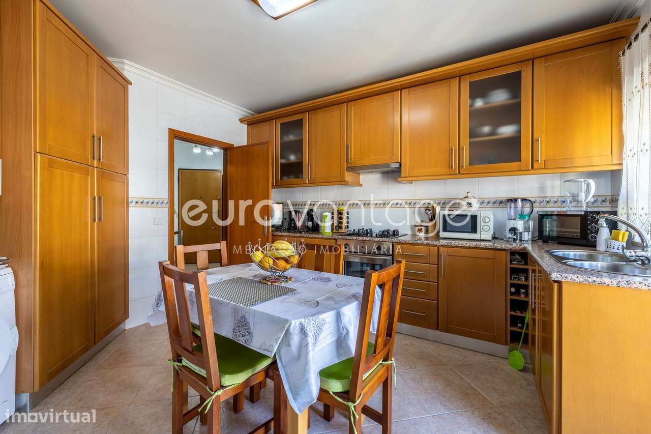 Apartamento T2 na Urbanização de São Romão-11