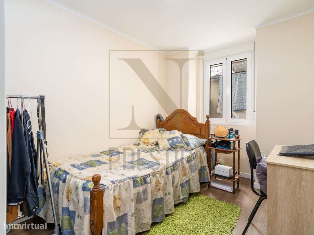 Prédio no Bairro Norton de Matos-13