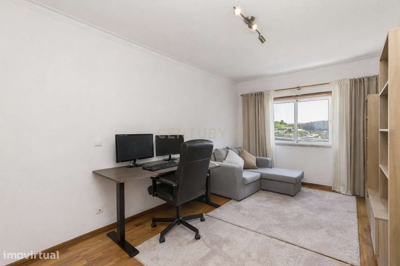 T3 153 m² com varanda | Garagem + 1 lugar de estacionamento | Lumiar |-18