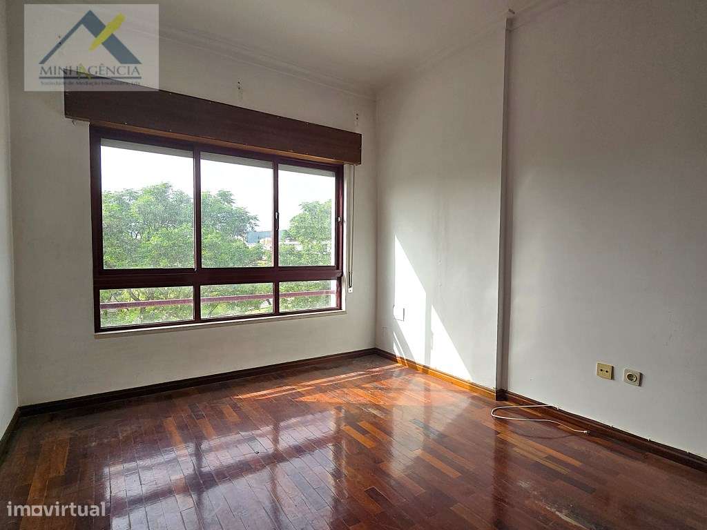 Apartamento T2 na Av. Bento Gonçalves em Setúbal-15