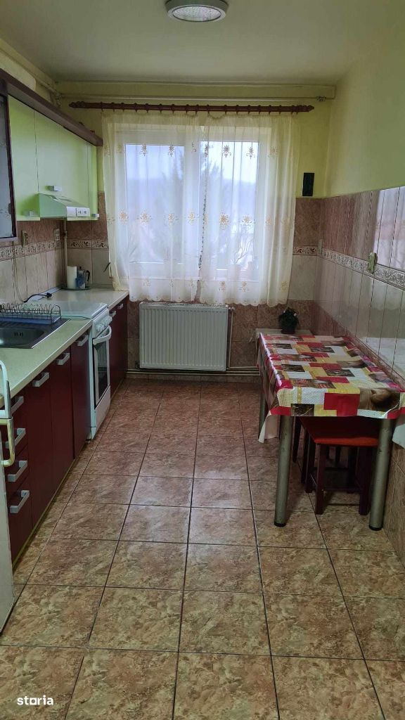 Apartament 2 camere 50 mp, etajul 4 - zona Sfanta Vineri