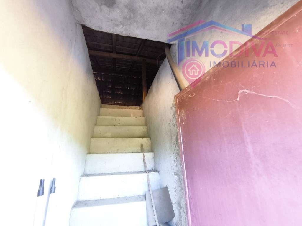 Moradia Isolada T3 com Terreno e Garagem em Bairradas, Figueiró dos...-19