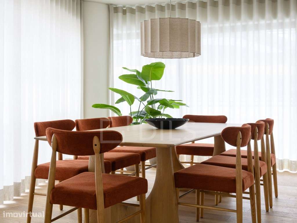 Apartamento T3 com varanda e estacionamento no Campo Grande - Grande imagem: 2/80