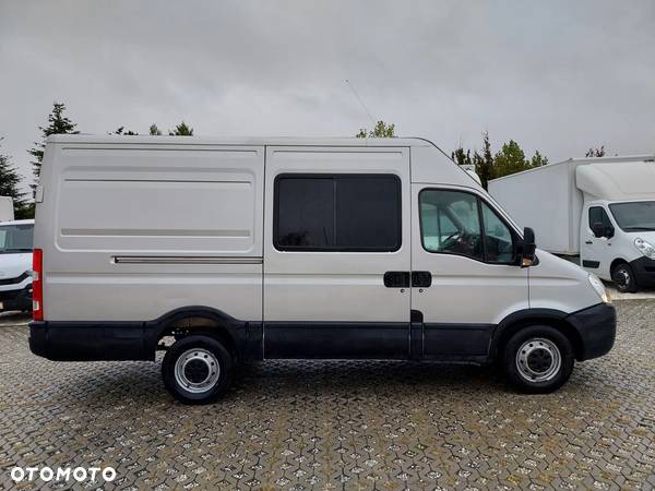 Iveco Daily 35S14 3.0HPi L3H3, brygadówka, klima - 4