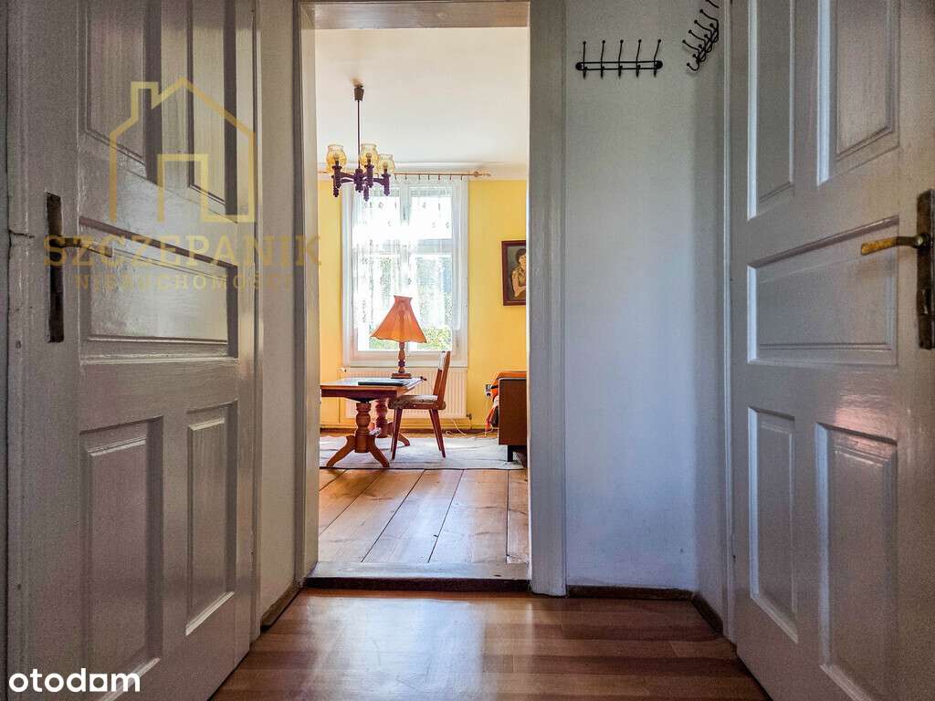 Dom z działką podzielony na 3 odrębne mieszkania !-5