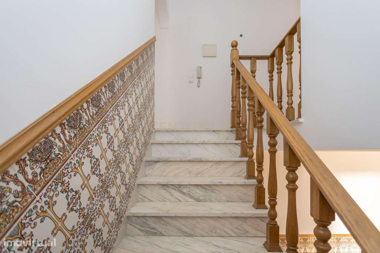 Moradia de 6 assoalhadas em lote de 500 m2-21