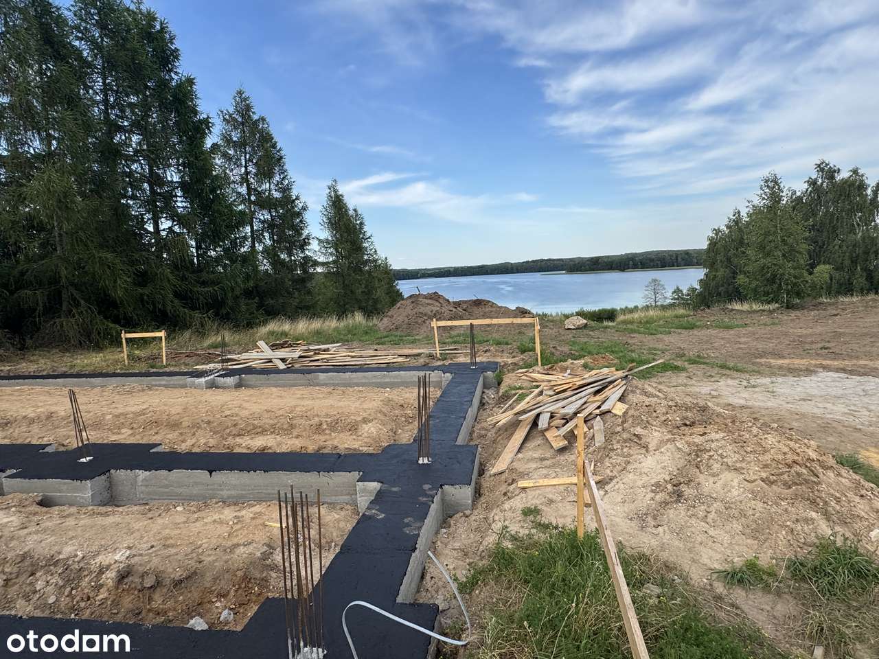 Działka z linią brzegową, pozwoleniem na budowę i fundamentami - Pełny obrazek: 3/20
