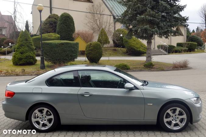 BMW Seria 3 320i - 8