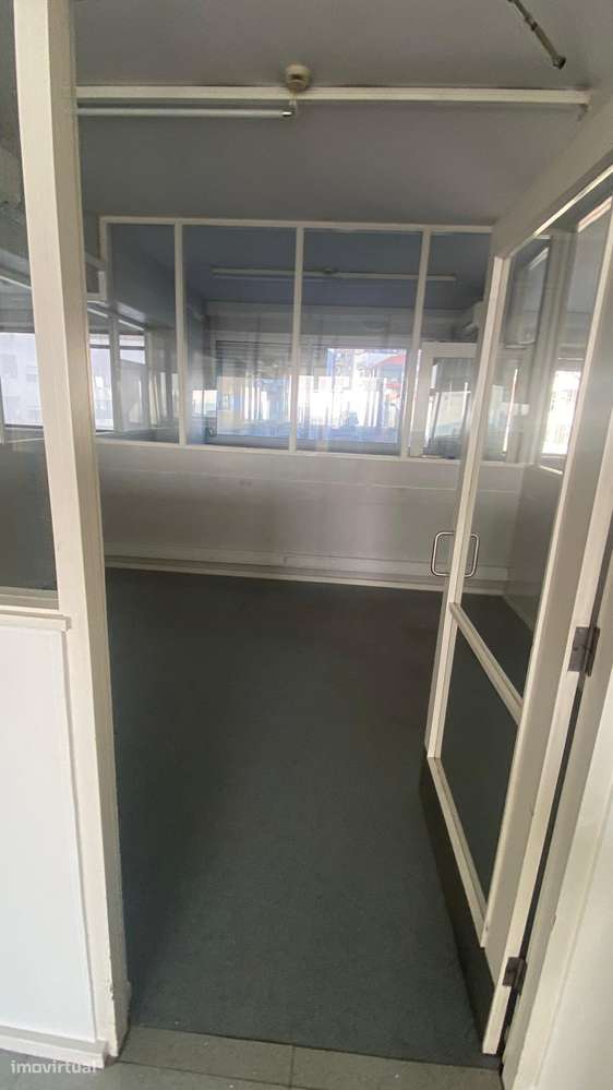 Escritório de 447m², com privilegiada vista, no Centro do Porto-38