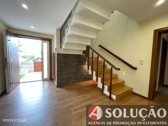 Moradia T5 Junto ao Hospital São João e Pólo Universitário - Grande imagem: 4/34