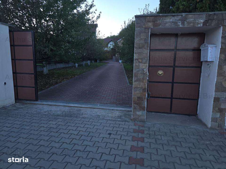 Vila spatioasa, construita in 2005 - Imagine principală: 2/15