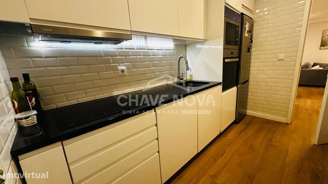 Andar Moradia T3 c/ Terraços, próximo Areosa no Porto-7