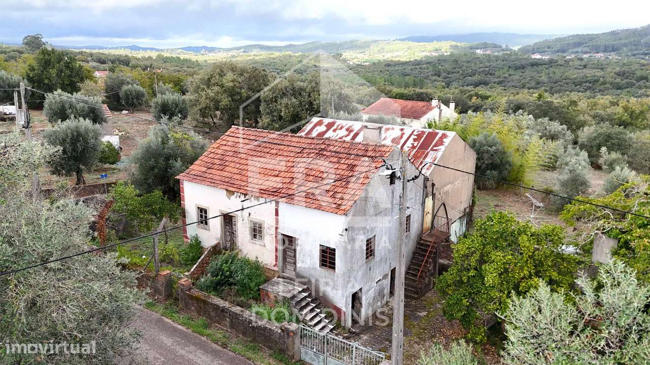 Moradia T3 em Ferreira do Zêzere implantada num terreno com 1000 m2-17