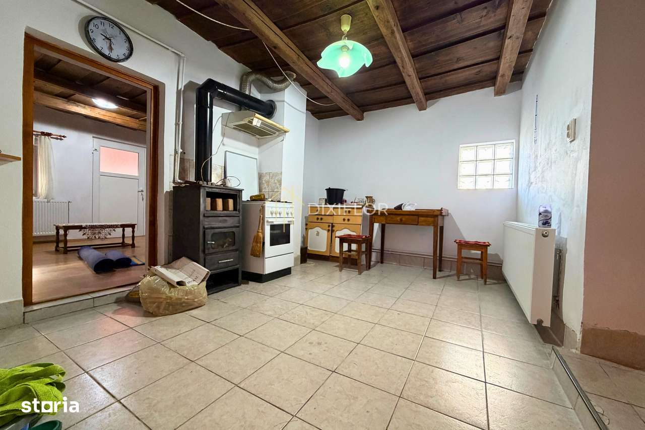 Casă cu teren și spațiu pentru magazin | Troița | 80.000 € - Imagine principală: 2/16