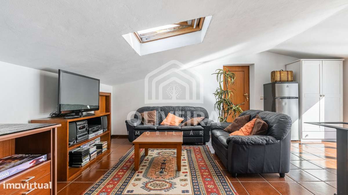 T3 Duplex com terraço em Nogueiró-9