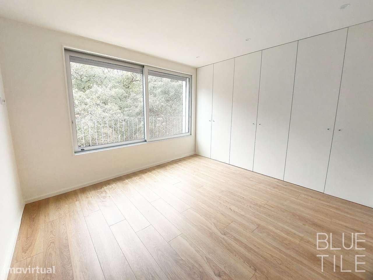 Apartamento T1 - voltado para o parque do Covelo, com lugar de garagem-11