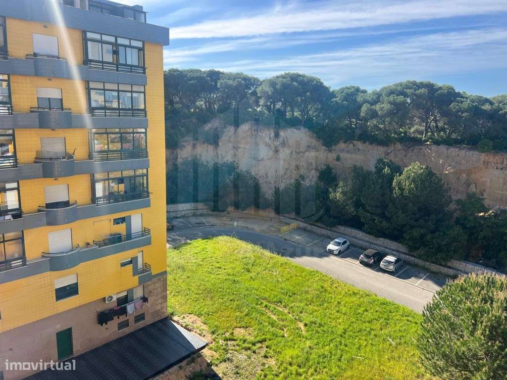 Apartamento T3 Parque da Paz no Feijó com Arrecadação e duas Varandas. - Grande imagem: 4/30