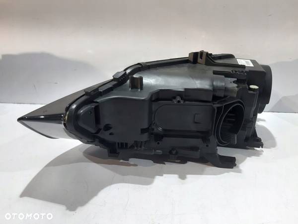 Audi A4 B8 LCI Lampa Bi-Xenon R - 13163 - 3