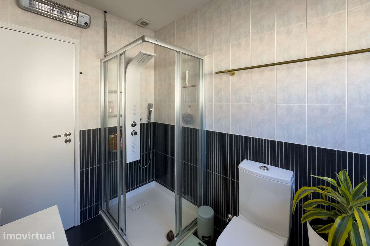 Moradia de Luxo T4 | Piscina Aquecida | Exclusividade Total em Amares-31
