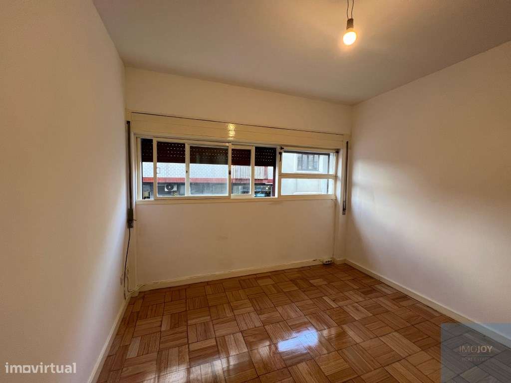 Apartamento T1 no Porto - Grande imagem: 2/25