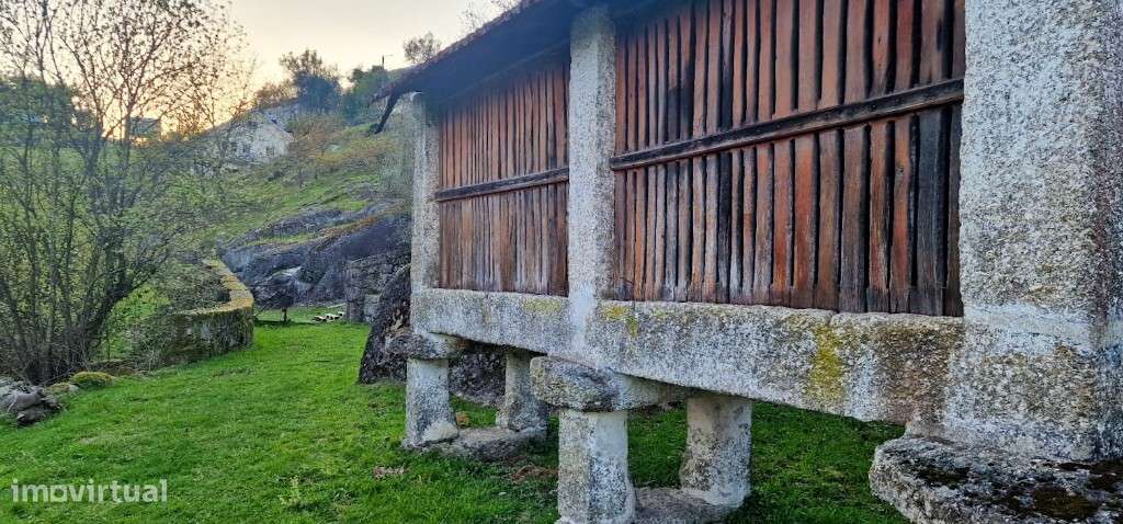 Terreno c/ Anexo em Pedra - Vieira do Minho - Grande imagem: 4/42