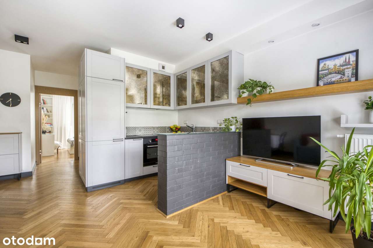 Wyjątkowe mieszkanie w malowniczym Aninie - Pełny obrazek: 1/20