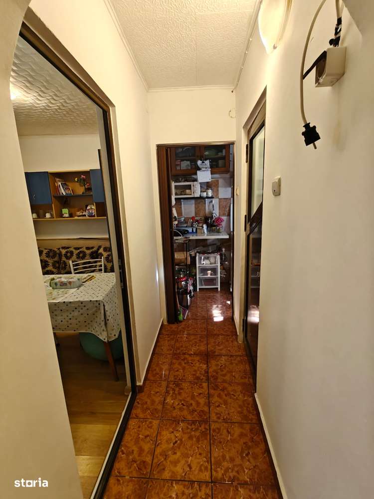 2 camere , bloc 1975, pe str. Valea Lunga-4