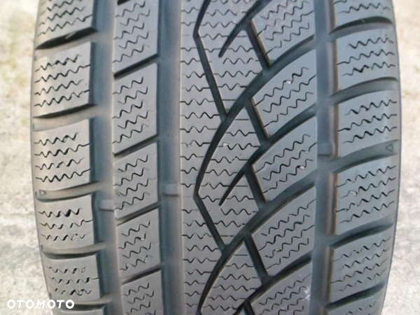 Opona zimowa 205/55 R 16 Marshal IZen KW15 - 2