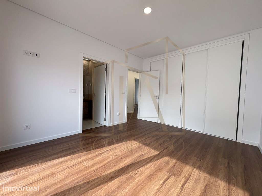 Moradia Térrea T4, com 4 Suites - Pronta a Escriturar-22