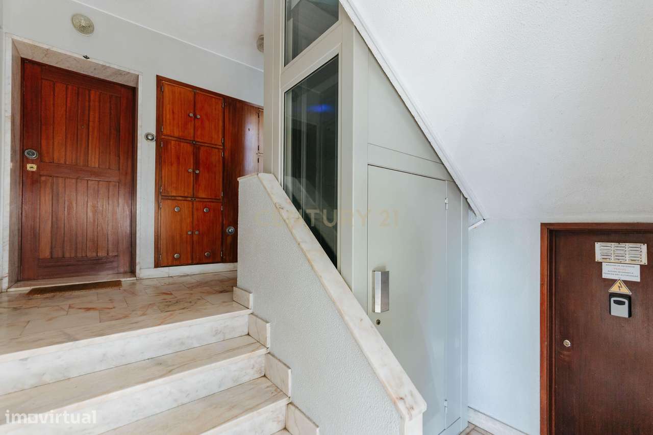 Apartamento T3 nos Olivais com elevador e óptima exposição solar - Grande imagem: 4/40