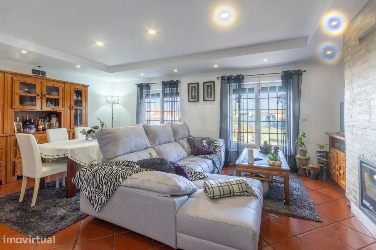 Moradia térrea T4 com anexo e 5.000 m2 de terreno em Geraldes - Grande imagem: 2/50