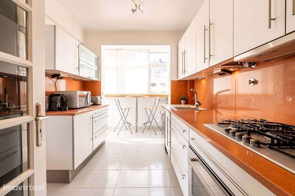 Apartamento t2 à venda na Rua Doutor António Dias Pinheiro-22