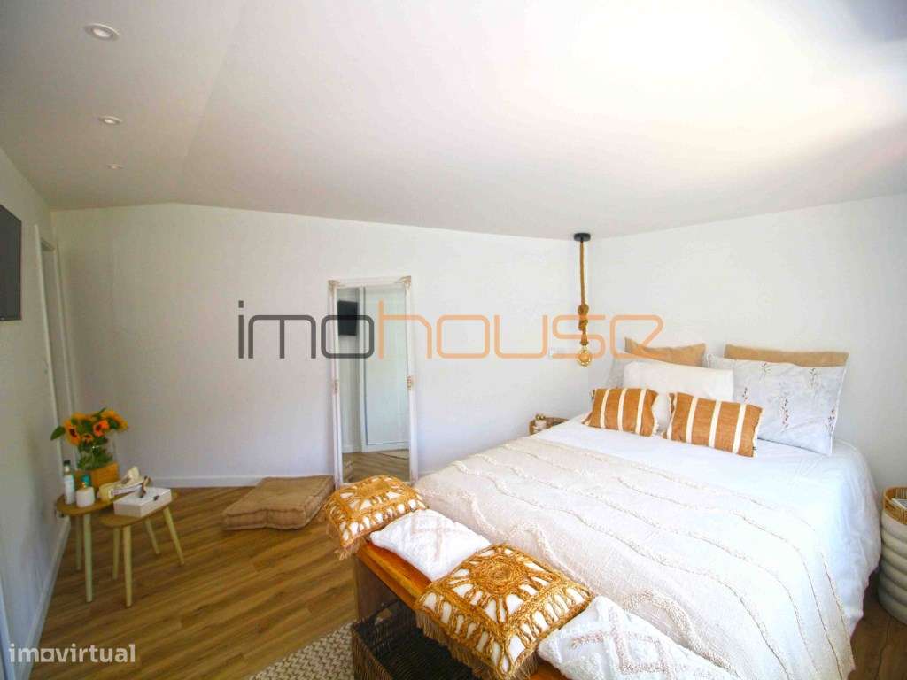 Quinta com Casa Remodelada e Antigo Moinho de Água Junto a Ribeiro-13