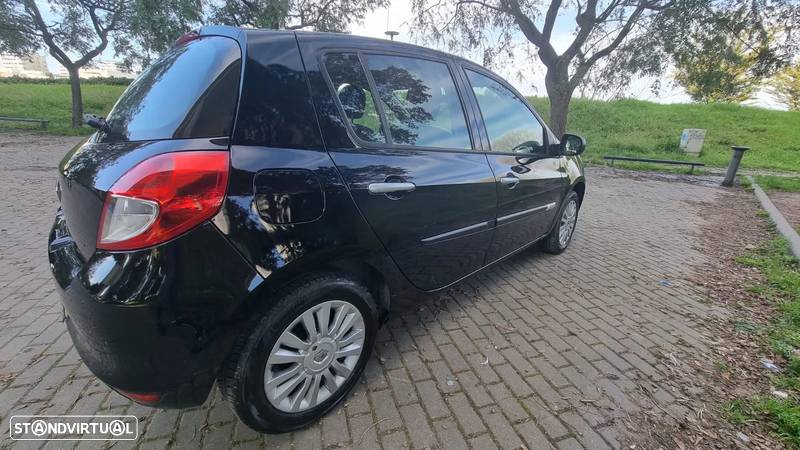 Renault Clio 1.2 16V Confort - 8