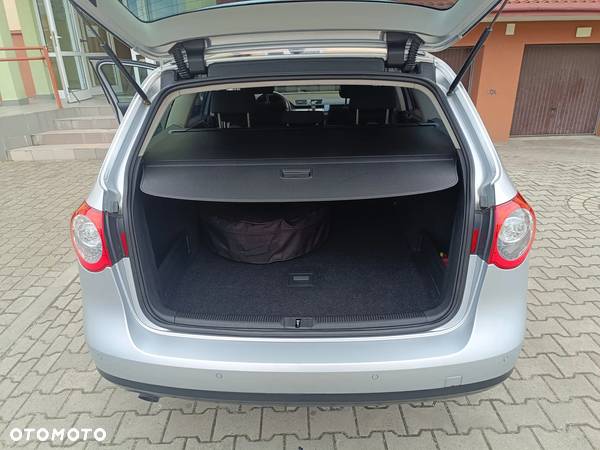 Volkswagen Passat 1.6 Comfortline - 6