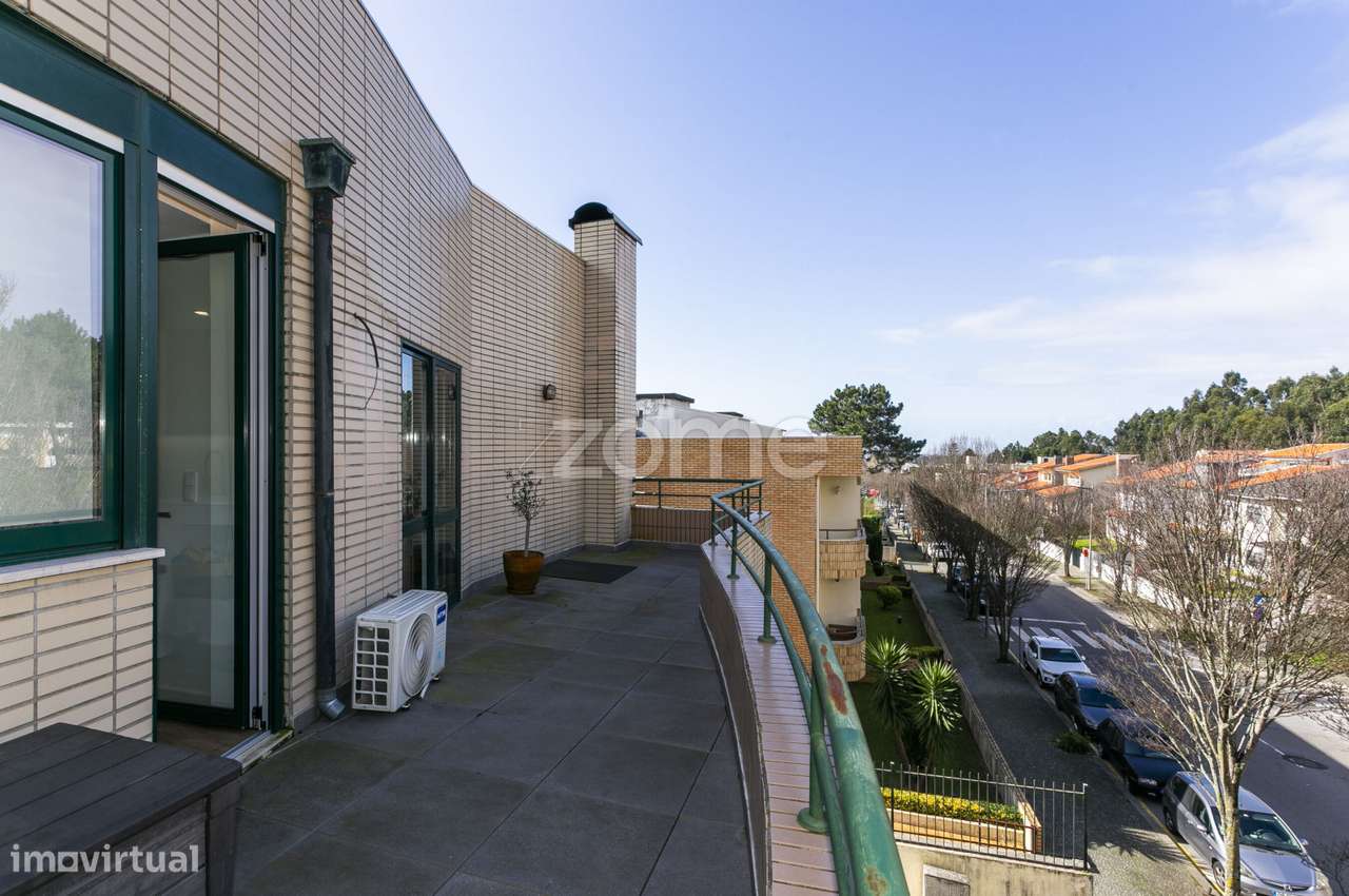 ✨ T3 Exclusivo com Terraço e Vista Mar na Avenida de Francelos ✨ - Grande imagem: 3/46