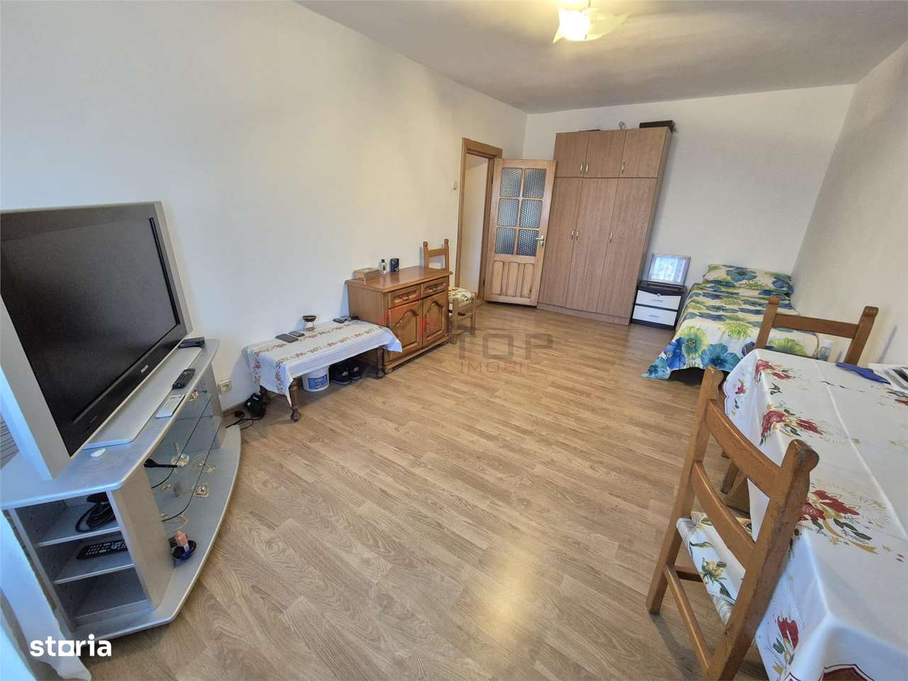 Apartament 3 camere, 2 bai, DECOMANDAT, ETAJ 1, Pacurari - Imagine principală: 2/11
