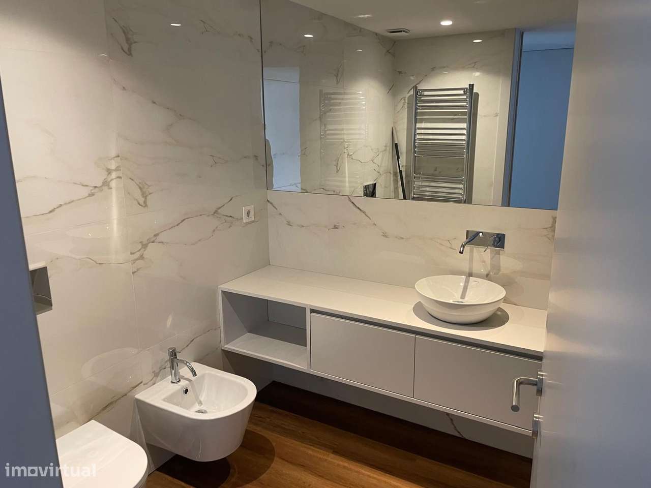 Apartamento T2 com condomínio fechado - Grande imagem: 2/4