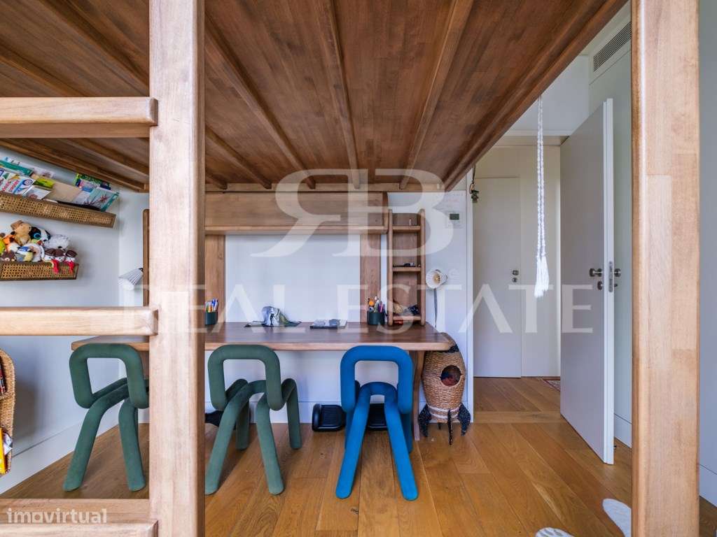 T3 duplex com VISTA + TERRAÇOS + PISCINA + GARAGEM em São Vicente -...-13