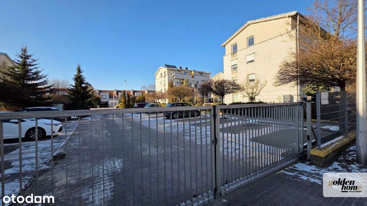 Mieszkanie na zamkniętym osiedlu z miejscem postojowym-11