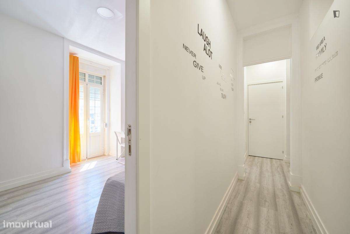 Quarto - localizado em Arroios Lisbon - Grande imagem: 3/8